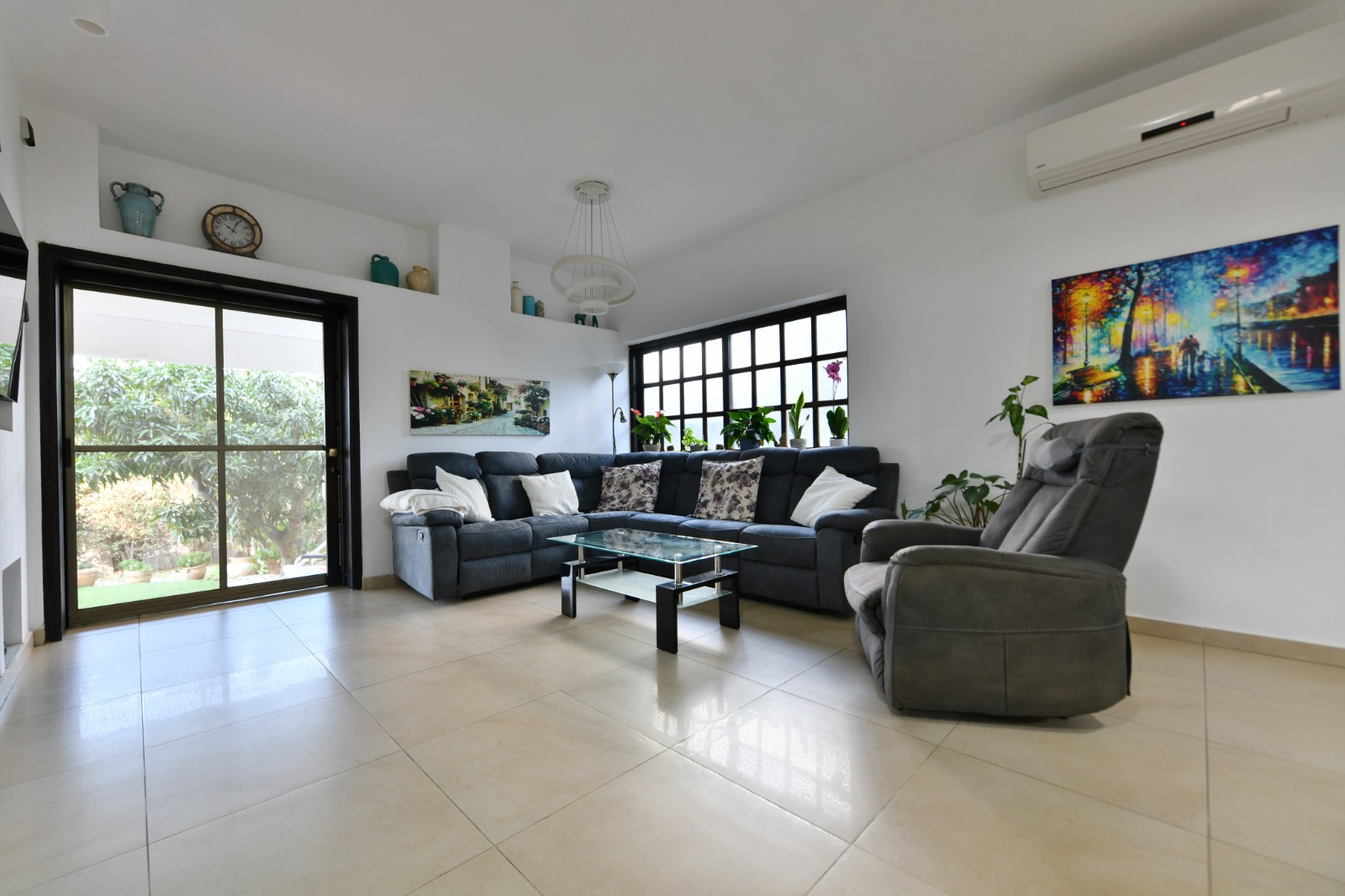 A VENDRE MAISON RUE JABOTINSKI
