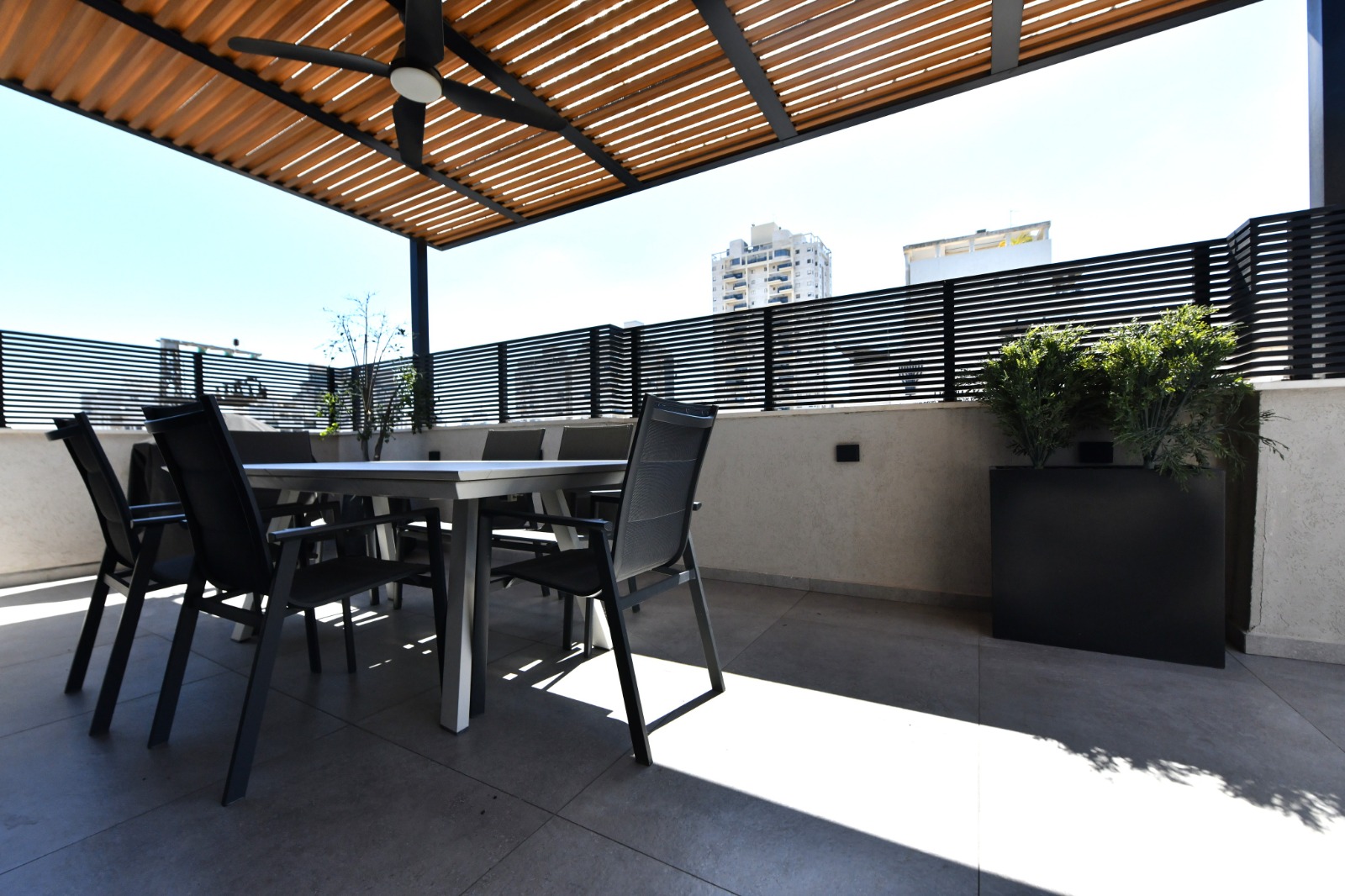 a vendre duplex rue bialik angle rue azeitim